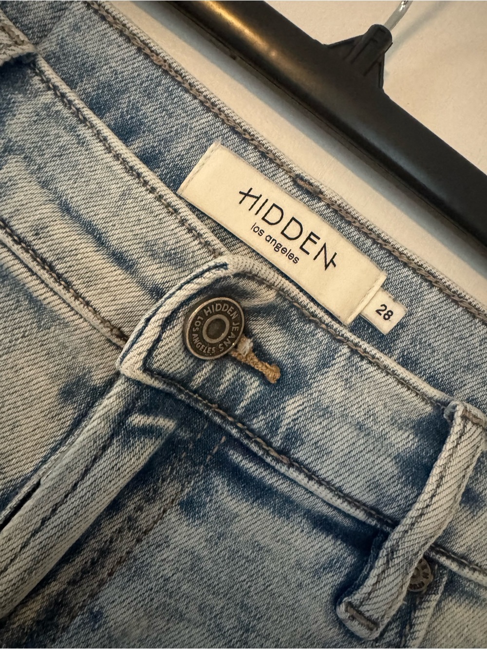 Hidden Los Angeles Women's Wide-Leg Jeans in Light Blue Wash